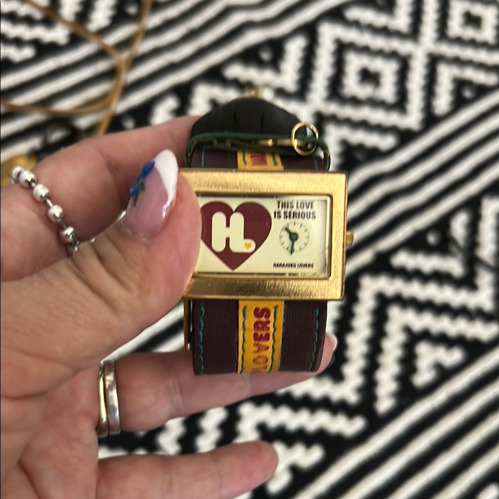 Harajuku Lovers Gold and Brown Vintage Aesthetic needs battery